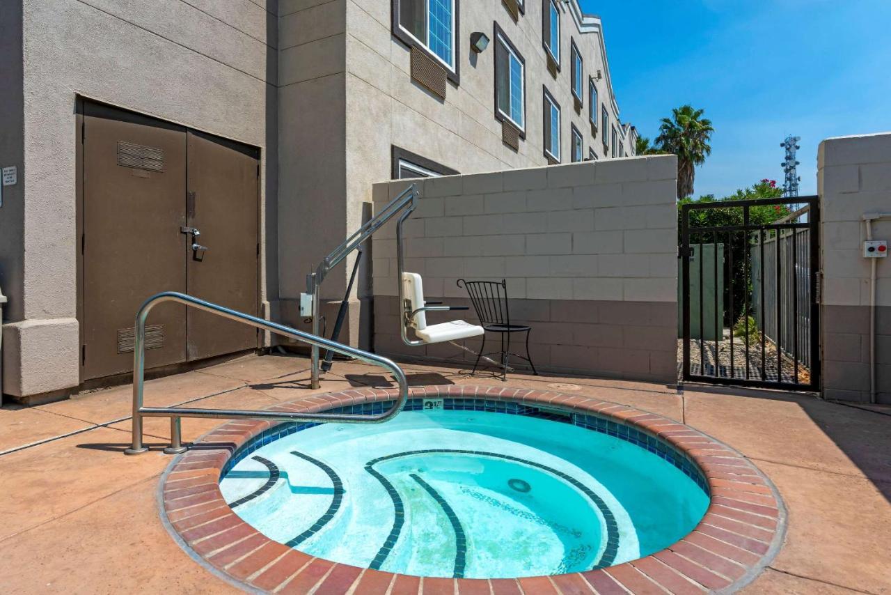 Comfort Suites Downtown Sacramento Buitenkant foto
